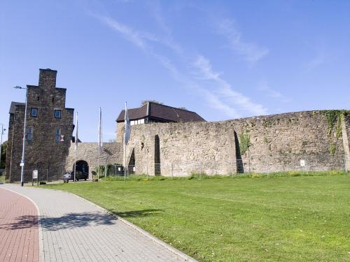 Замок Бройх (Schloss Broich)