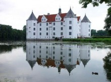 Замок Глюксбург (Schloss Glucksburg)
