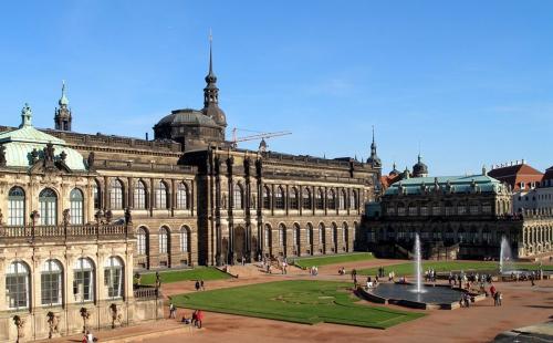 Дрезденская оружейная палата (нем. Rüstkammer)