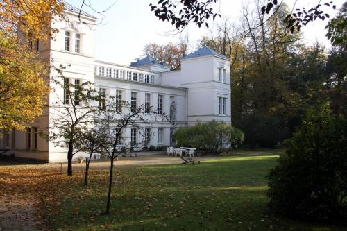 Дворец Тегель (Schloss Tegel)